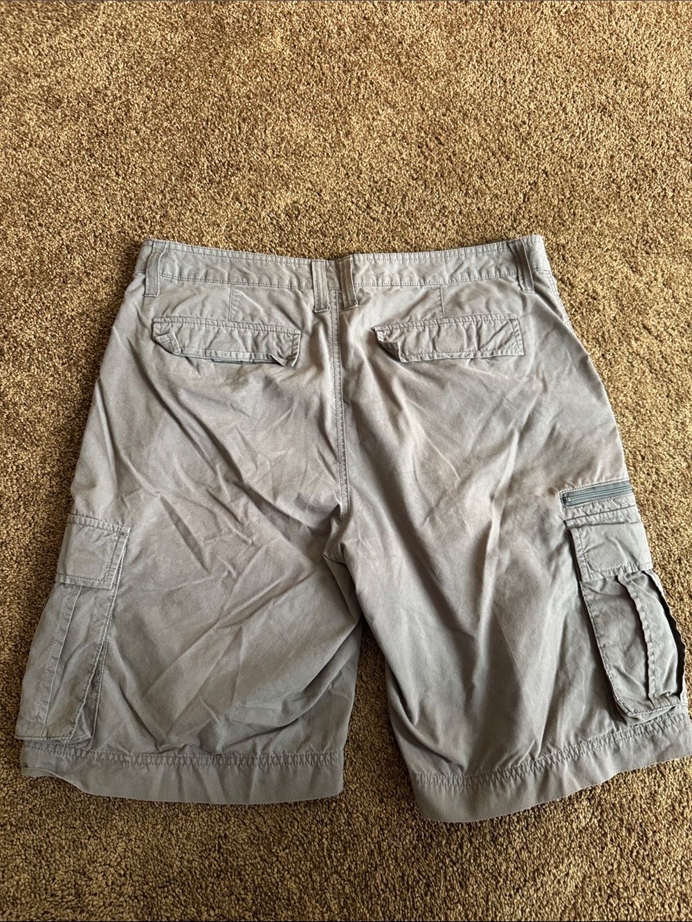 Sonoma Men's Light Gray Cargo Shorts with Multiple Pockets - Picture 2 of 4